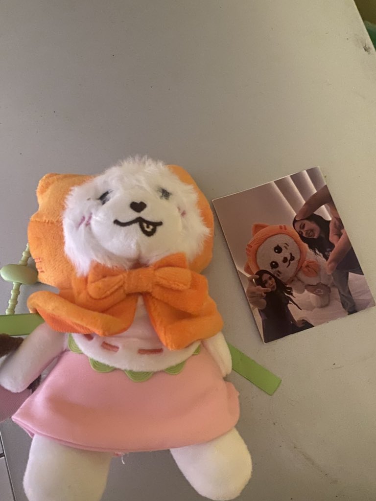 Mecu8416066's tweet photo. Desconozco como sea la original, pero estoy feliz por invertir 60 pesos en una Muvmuv feik JAJAJJA https://t.co/9FIpZqMTYI