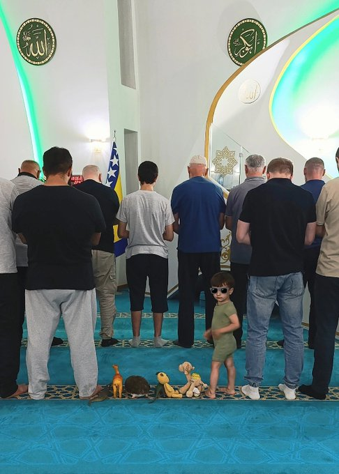 IslamicSH_'s tweet photo. "Islam is scary!"

Meanwhile Islam: https://t.co/yZT7dfvFNc