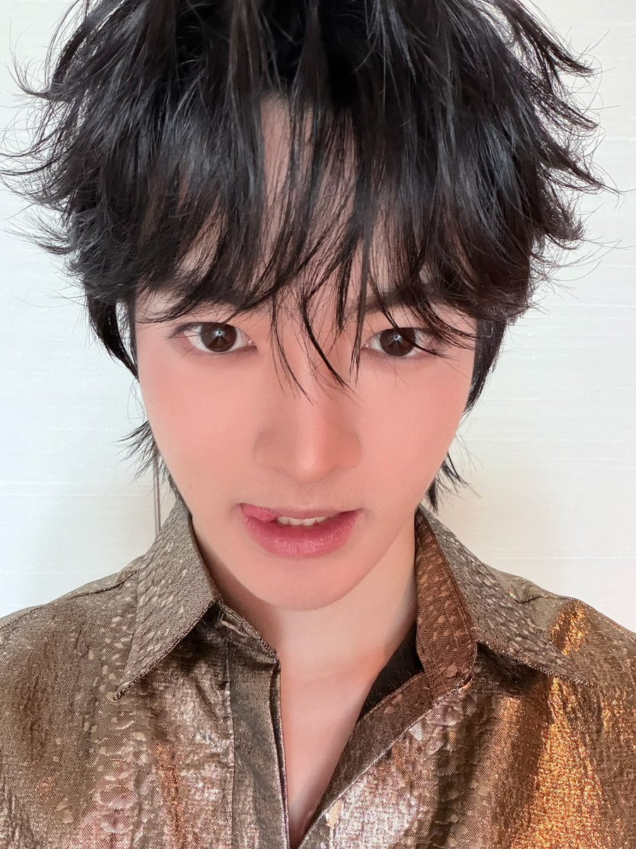 imreeonn's tweet photo. วันนี้ขอบคุณพี่ๆมัมๆมากเลยนะครับ ทั้งคนที่มาให้กำลังใจหน้างานเเละพี่ๆที่ให้กำลังใจผ่านทางออนไลน์🤍 วันนี้ DMD trainee โชว์เปนไงบ้างงง🥺 ตอนผมขึ้นไปโชว์บนเวทีตกใจเลย เสียงพี่ๆเชียร์ในฮอลล์ทะลุอินเอียร์มาเลย ออนๆรู้สึกดีใจมากๆ เจอกันงานหน้านะค้าบบบ🐯🫰🏻

#FEEDxKHAOSODAwards2026
#reeonn