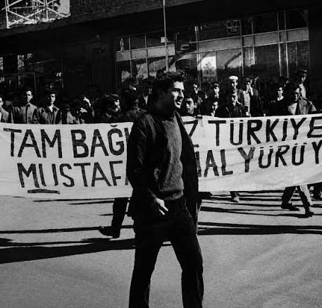 Ebuhanefi1's tweet photo. Solcuyum diyenlerin çoğu. https://t.co/B2w0WQTdVA