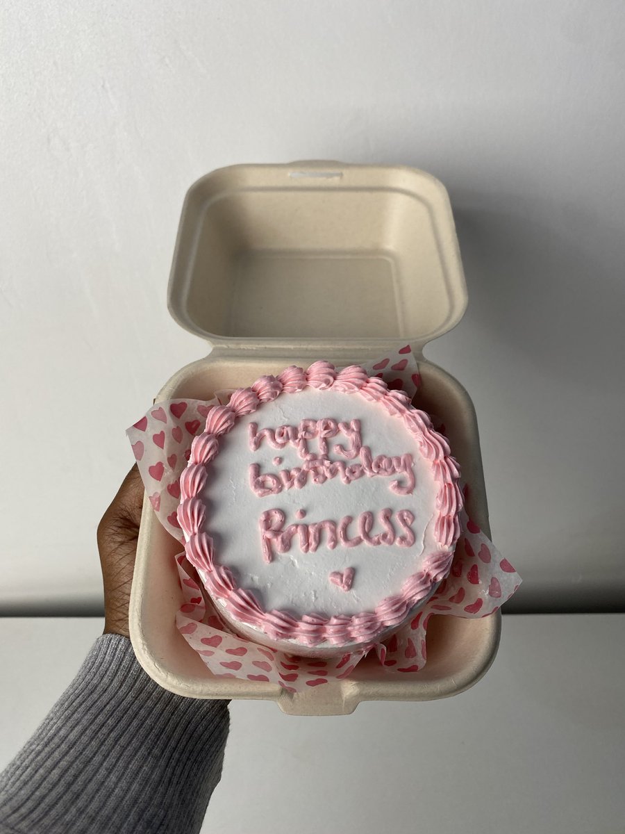 desserts_time's tweet photo. Cakes I have made recently https://t.co/0LrUBznLXd