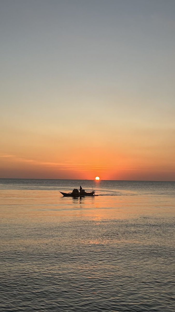 purelivn's tweet photo. sunset https://t.co/JxiOfZ2iCb