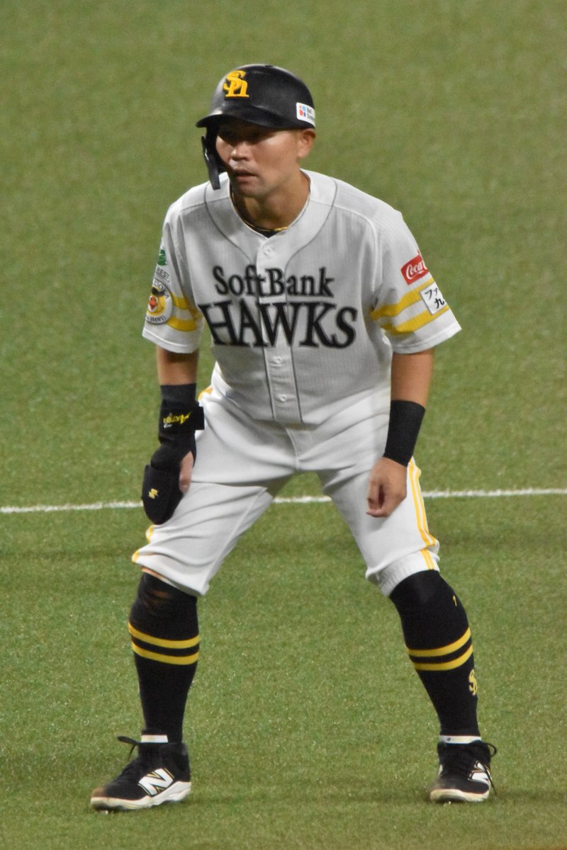 Takafan910's tweet photo. 大阪着🐙
荒らしすぎたのでこれで最後🙇‍♂️

19年間ホークス一筋
本当にお疲れ様でした！！！

ありがとう #中村晃  #sbhawks https://t.co/ZV1pYBg4W9