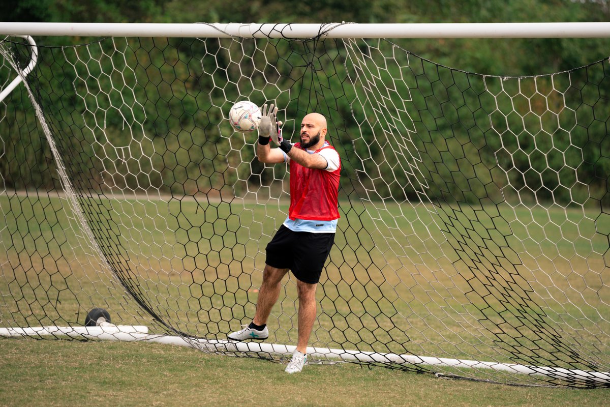 valairshabilla's tweet photo. Had a great time at the media game yesterday. Thanks to everyone who was there!

A few notes:
- I am so sore &amp; I hurt my ankle
- I scored one goal and did five celebrations
- My team cooked @benwright's team

S/O @cmoorestories &amp; @ClayLaSoul for the video (coming soon) and pics. https://t.co/L51UZs30Ed