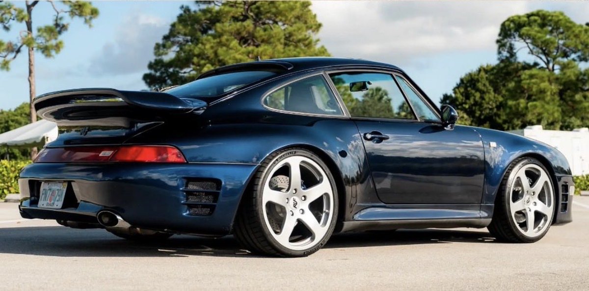 Jordan92338366's tweet photo. Midnight Blue Metallic RUF TurboR 🥶 https://t.co/ORVwn0RkUm