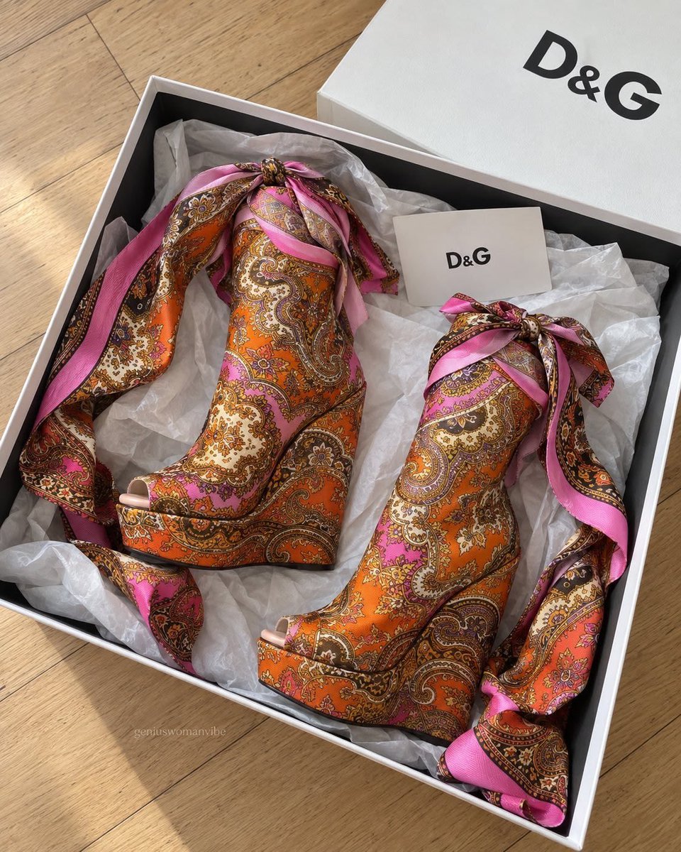 Eveboards's tweet photo. Dolce &amp; Gabbana ss 2012 wedges https://t.co/uNj4QzOSSw
