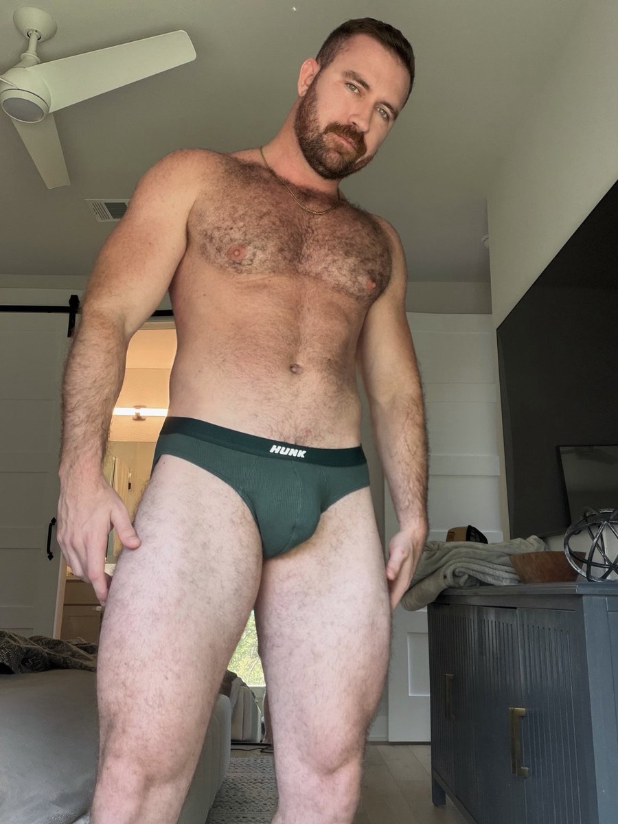 Daddyishtx's tweet photo. Do you like these green briefs? They match my eyes 🙂 https://t.co/Fb2WqmJWKV