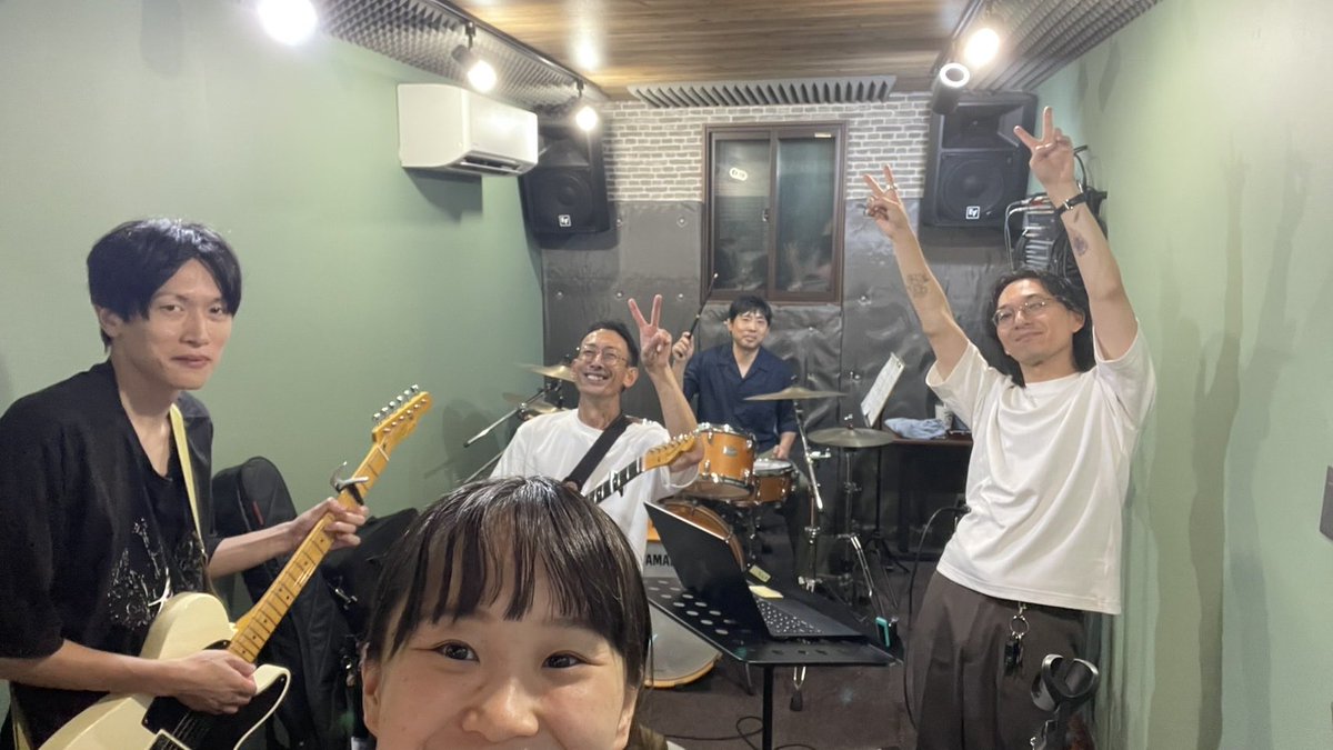 LGMUSICSCHOOL's tweet photo. 9月も、社会人バンドサークルColoRiffにご参加頂きありがとうございました！
↓ ↓ ↓
https://t.co/ShVpYaAIg0 https://t.co/TnDzoLqW2d