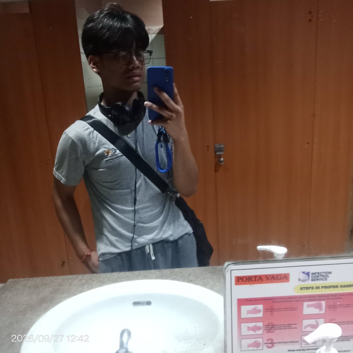 BinBon799689's tweet photo. mirror sht muna habang wala pang tao , pero sana meron na akong kasama sa picture na partner ko.
LF: Looking for GAY TOP COLLEGE STUDENTS ung handang maging kowa ko. #alterSTUDENTS #alterBAGETS #alterBAGUIOCITY https://t.co/l6Ycwuf0wq