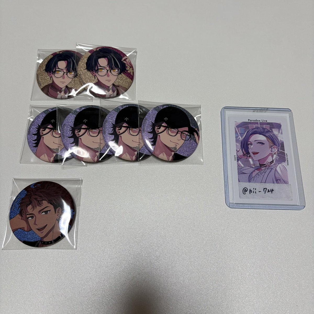 hii__724's tweet photo. 《 交換 》Paradox Live パラライ LOOKBOOK ルックブック 缶バッジ 缶バ 

譲 ✧ 匋平9 直明4 善1 ロクタ6 忠成5 依織1 イツキ2 アン7 

求 ✧ 葵

・郵送 または10/1. 10/2 パラステ会場でのお手渡し可能

お気軽にお声掛けください🎀🤍 https://t.co/jExxkADD7z