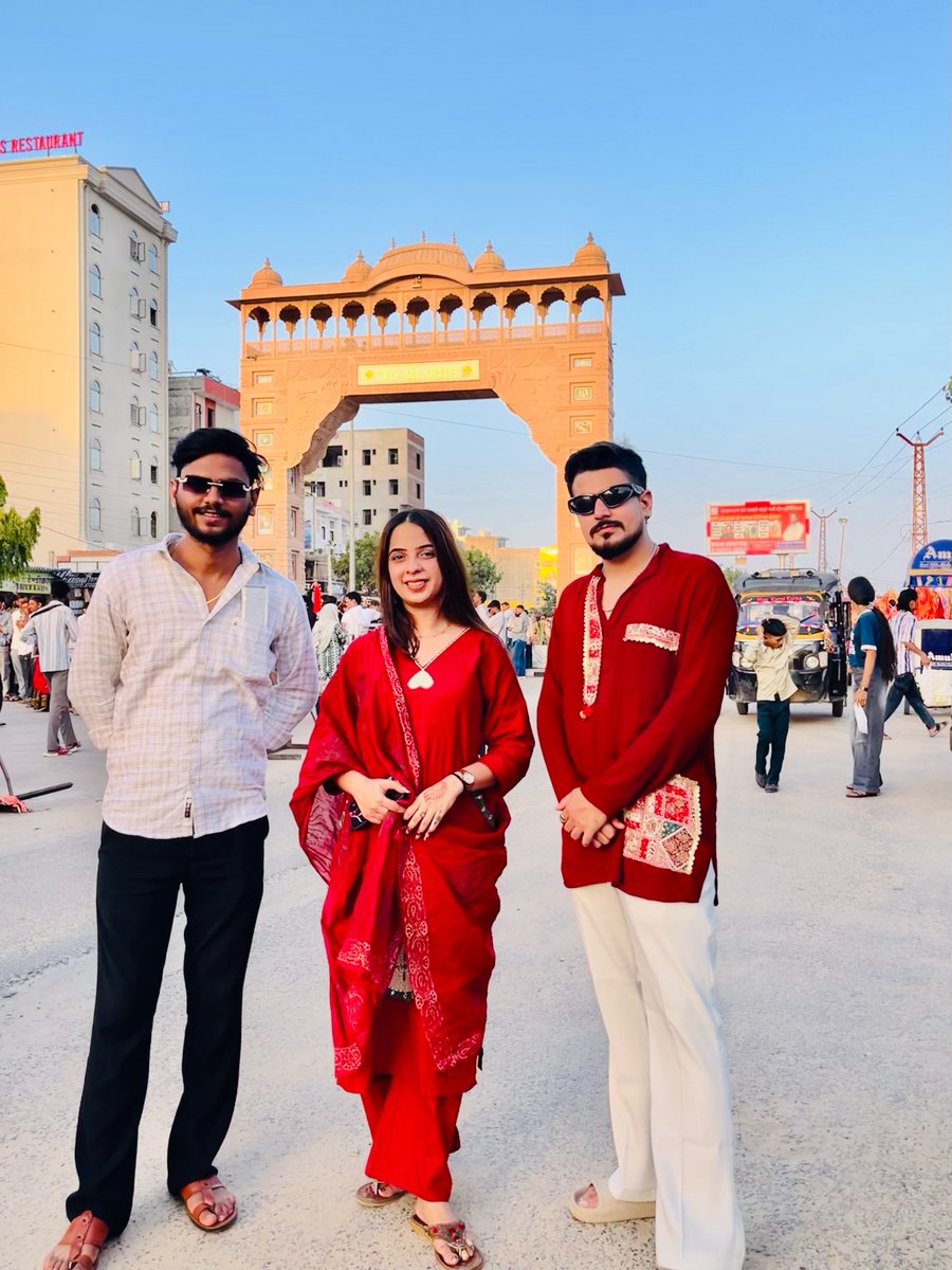 FlorrieBrels5's tweet photo. Finally, Mast Kalandar Band is in Khatushyamji. https://t.co/0MzHdZg3qX