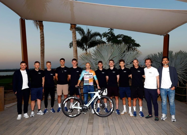 drocruzsan's tweet photo. Contento de poder pasar tiempo con nuestro equipo. Mucha suerte para esta temporada!! ❤️💪🏻🚴🏼‍♂️ https://t.co/G8puCnb46V