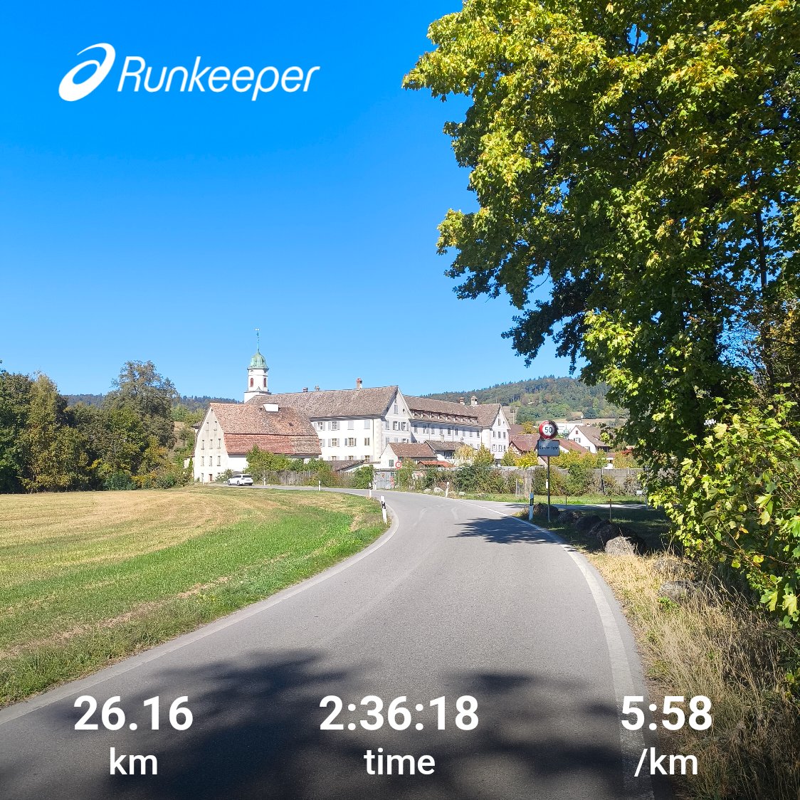 zureich37's tweet photo. Sunday long run 🏃➡️✅.
I took the scenic route past the old women's monastery.
... 4 weeks till marathon day 😀
#running #runchat #marathontraining #scenicroute #SundayLongRun https://t.co/YYpIeuakEy