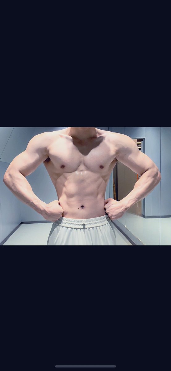ChenY21110's tweet photo. #腹肌 #高壮男 #薄肌 https://t.co/NfY76b6dQt
