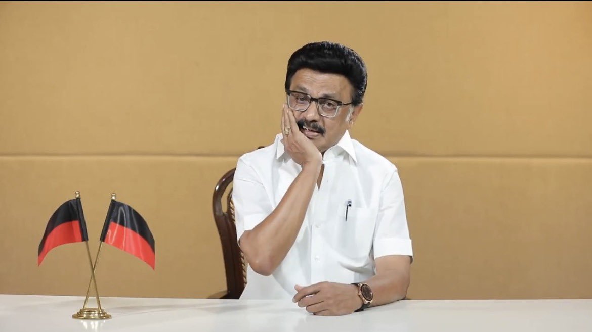 iamstroffl's tweet photo. ஓம் காளி ஜெய் காளி உங்கப்பன் ஒரு தோத்தாங்கோலி😭😂
@mkstalin @Udhaystalin https://t.co/tCNyIsj667