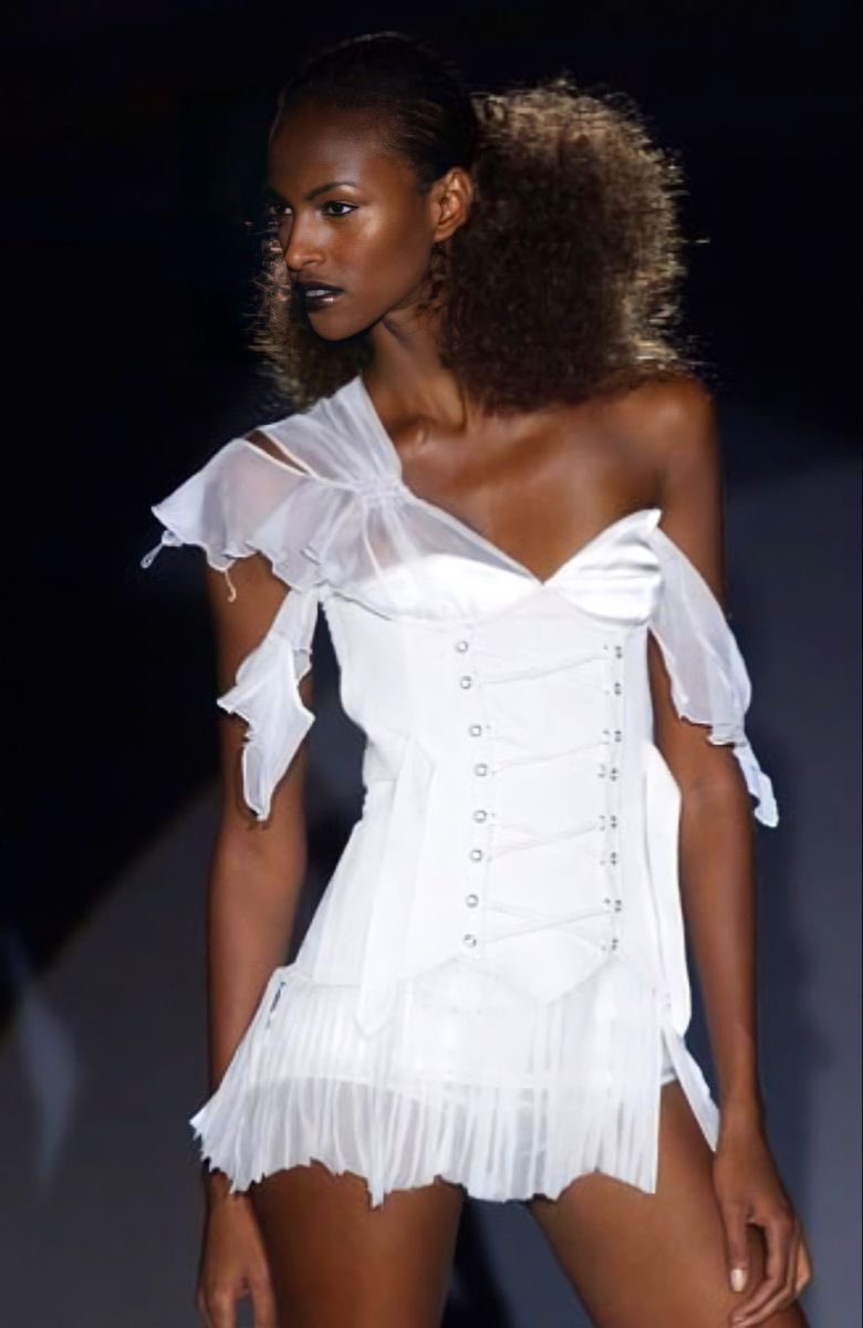 hautecnt's tweet photo. yasmin warsame https://t.co/6lN1Cgmq3x