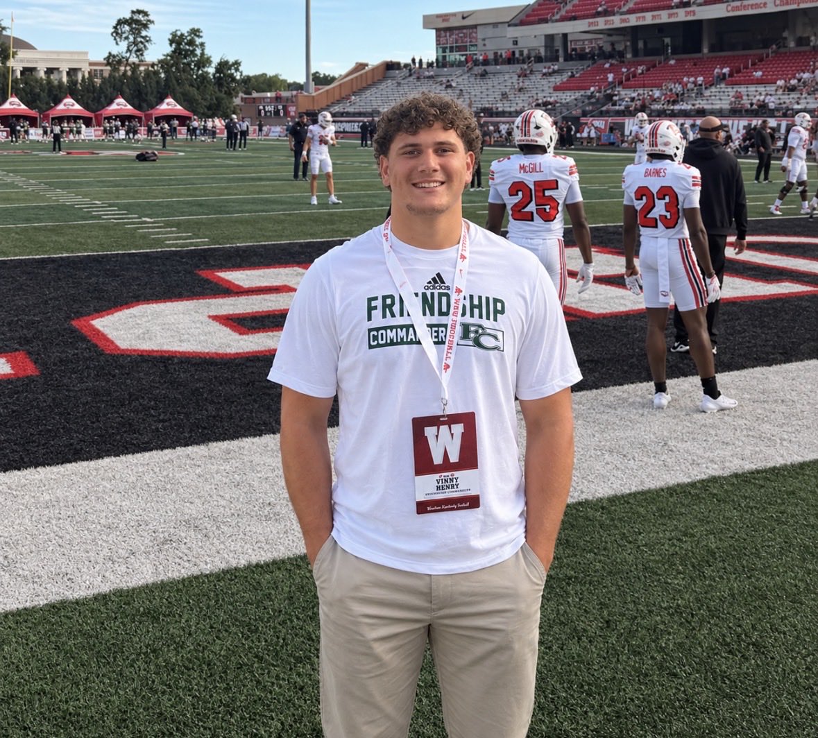 VinnyHenry55's tweet photo. Thank you to @WKURecruiting for the game invite I had a great time meeting the coaches and watching  the game! @WKUFootball @CoachBLoveless9 @OnTopAthletics @615Preps @d1highlights @DavisMerritt @fcs_commanders https://t.co/2sWP0BgDNu