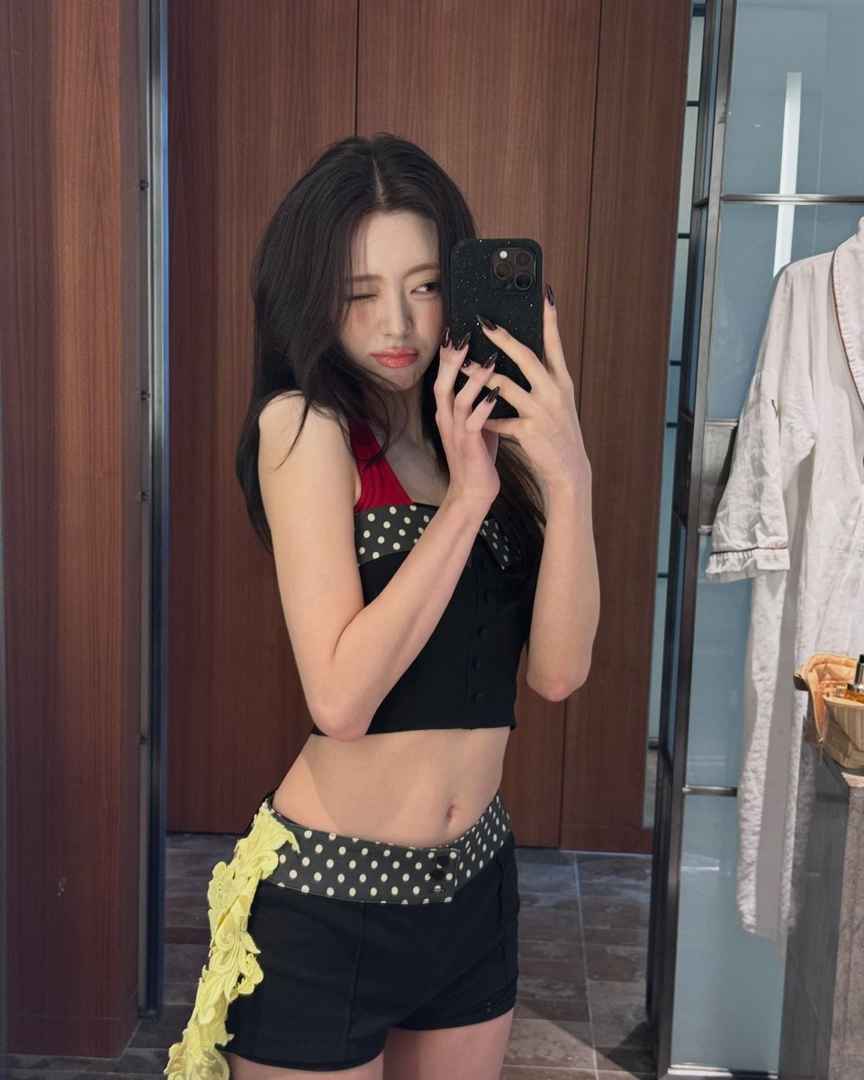 itzyfocusot5's tweet photo. [📸] 260927 | #YUNA (igotyuandme) Instagram Post Update (1/3)

🎵Rosè - New Trick https://t.co/h93jZWNx16