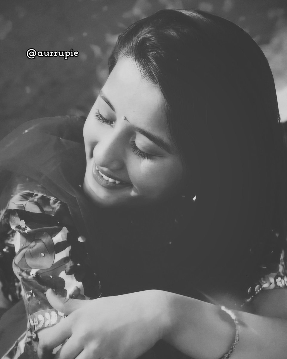 Iseee65623330's tweet photo. She’s not beautiful because she’s flawless. She’s beautiful because she’s real 💗🧿 @Its_Aurra #AurraBhatnagarBadoni #Aurricorns #BarristerBabu #Bondita https://t.co/AyXApFSlYD