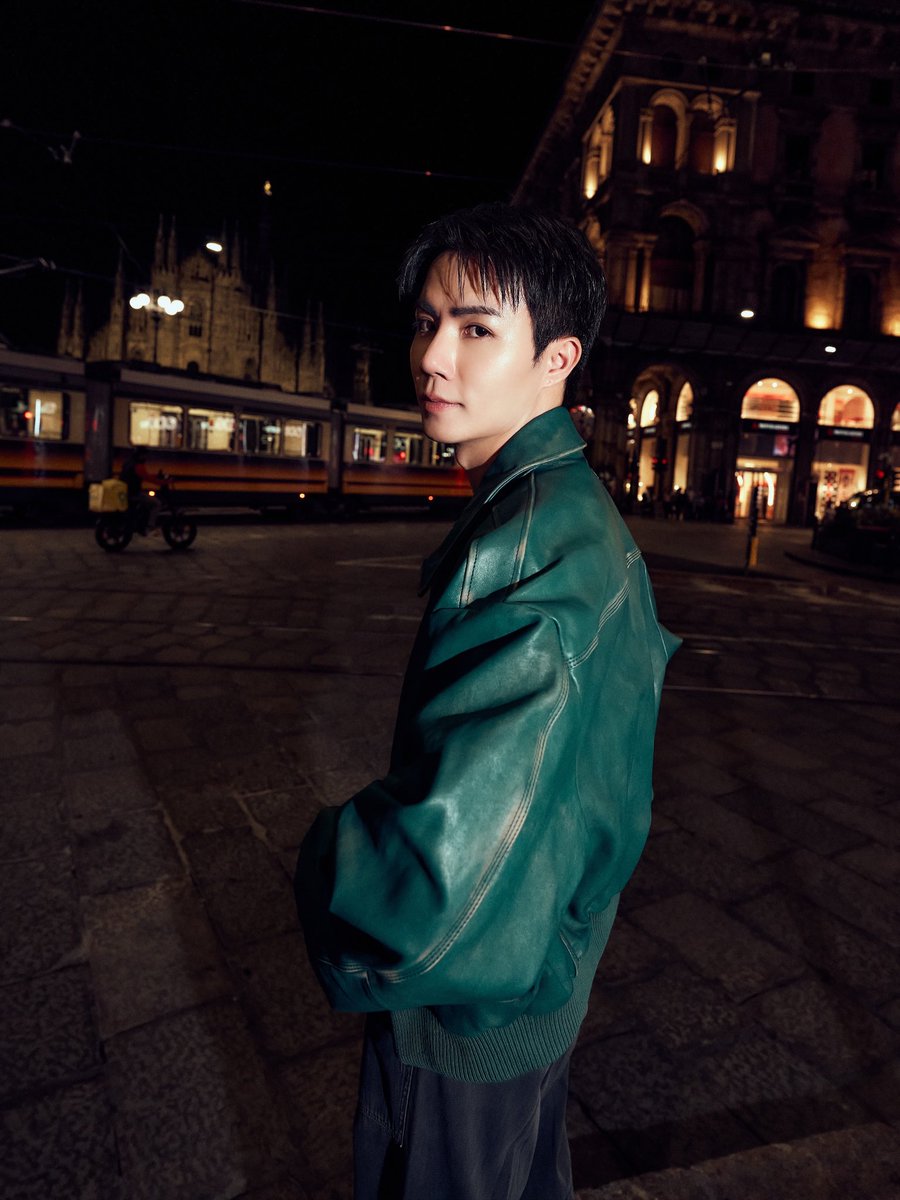 zee_pruk's tweet photo. Milan after dark. Dressed for trouble.  @diesel 

#DieselSS27
#ForSuccessfulLiving
#ZEEPRUKDIESEL https://t.co/zauClYouMn