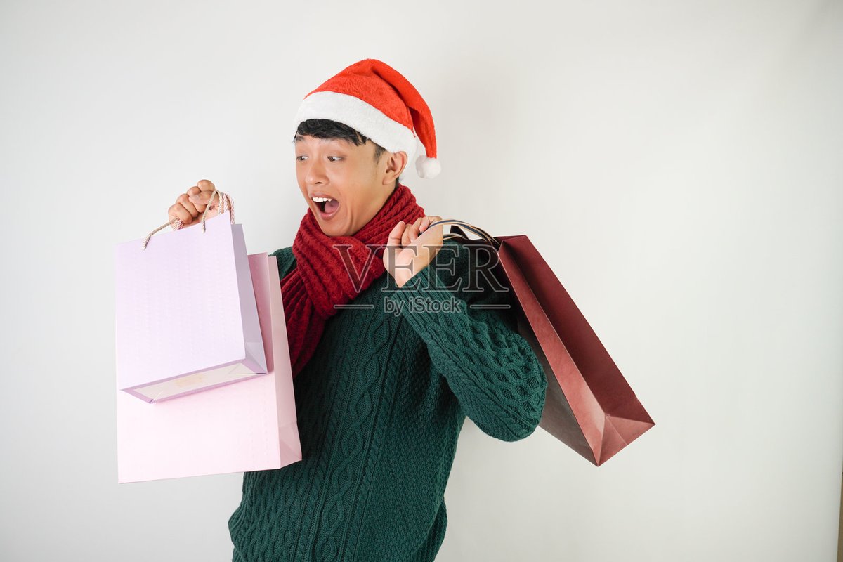 EdisonIrahliv3's tweet photo. Hoy ayudé a un anciano a cargar sus compras, me agradeció con una sonrisa que me calentó todo el día ， https://t.co/ViMoVTKifb