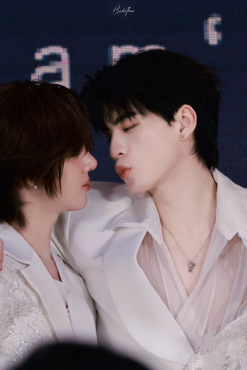 Bcfrou's tweet photo. kiss kiss
#NorthOtto https://t.co/6ylZbTImnf