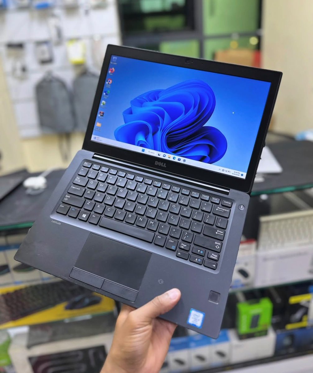 Teccosscomputer's tweet photo. @ksh 30,000
Dell Latitude 7280
Intel Core i5
7th Generation 
8GB RAM
2.9GHZ(4 CPUS) processor speed 
256GB SSD
13 inch Intel
Intel (R) HD Graphics
Backlit keyboard
USB-C, USB, HDMI, RJ45 &amp; Audio port
Many pieces available 
Clean units https://t.co/8fivk3hLr0