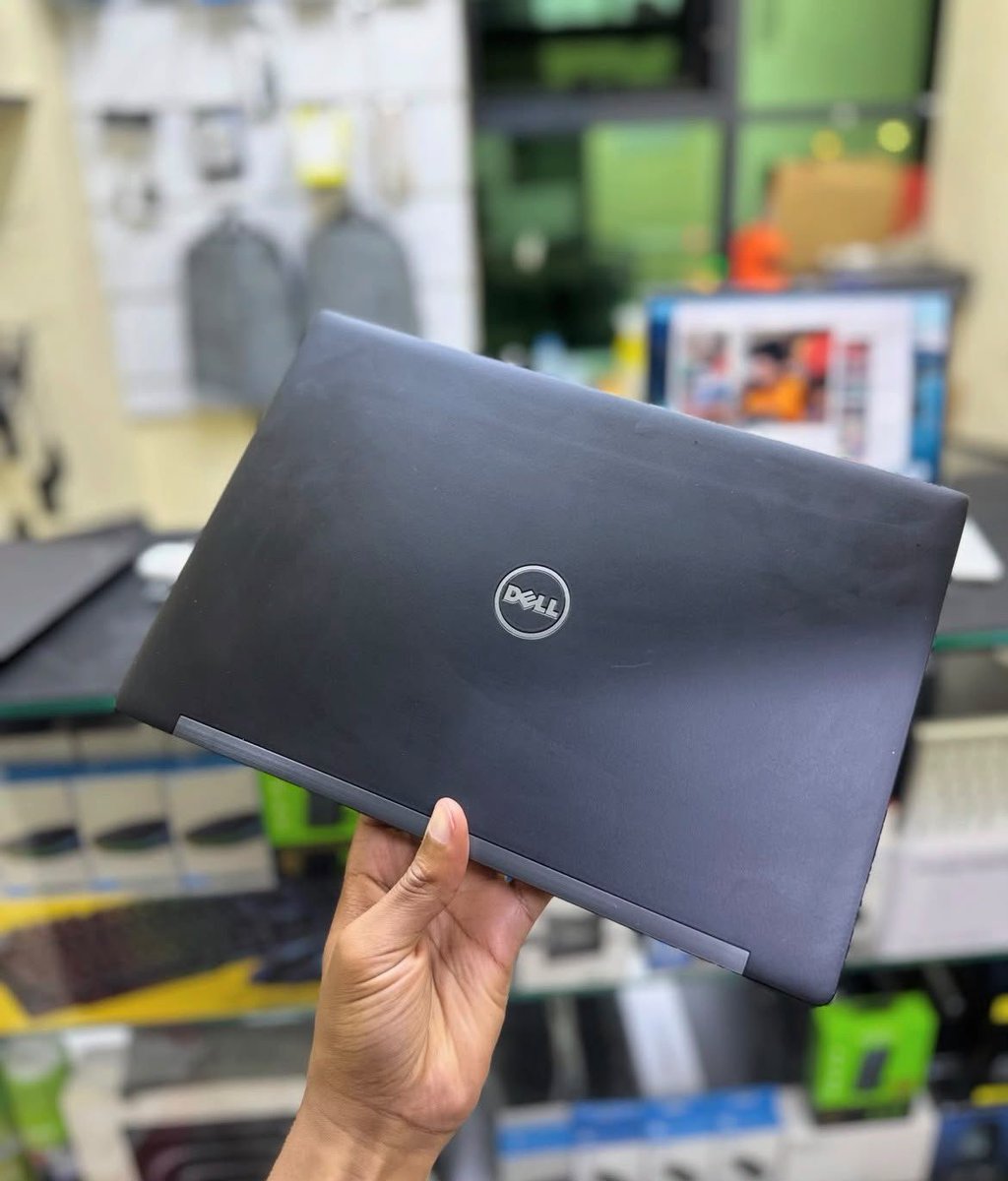 Teccosscomputer's tweet photo. @ksh 30,000
Dell Latitude 7280
Intel Core i5
7th Generation 
8GB RAM
2.9GHZ(4 CPUS) processor speed 
256GB SSD
13 inch Intel
Intel (R) HD Graphics
Backlit keyboard
USB-C, USB, HDMI, RJ45 &amp; Audio port
Many pieces available 
Clean units https://t.co/8fivk3hLr0