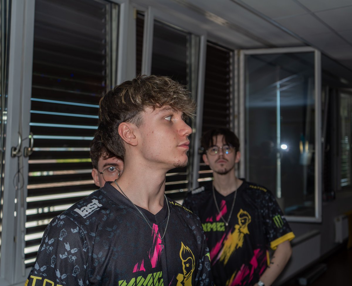 Tezicss's tweet photo. After mutually parting ways with @SissiStatePunks I am LFT💫

🏆T1/T2 scrims &amp; officials
💪Very vocal, motivating attitude, high work ethic
💨Entry duelist
🗺️Open for every region
⏱���Available every day

References: @frazune @LoweVLR @japadaVAL
DMs open/Discord: "tezics"

❤️+♻️=🫶 https://t.co/JvLOLeYr96