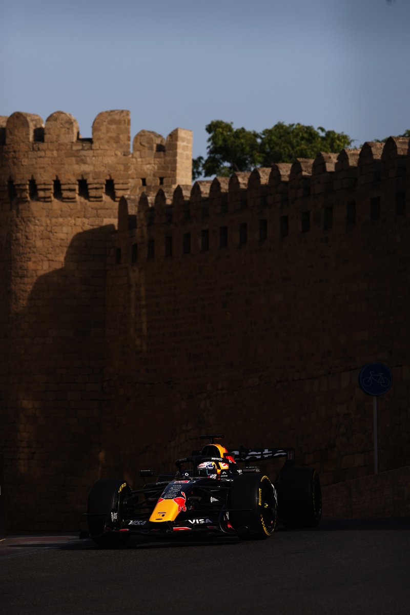F1's tweet photo. When I'm in a 'having unbelievable architecture' competition and my opponent is Baku City Circuit 😮‍💨

#F1 #AzerbaijanGP https://t.co/IwwIFykNsT