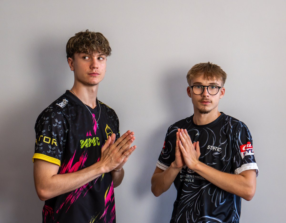 Tezicss's tweet photo. After mutually parting ways with @SissiStatePunks I am LFT💫

🏆T1/T2 scrims &amp; officials
💪Very vocal, motivating attitude, high work ethic
💨Entry duelist
🗺️Open for every region
⏱���Available every day

References: @frazune @LoweVLR @japadaVAL
DMs open/Discord: "tezics"

❤️+♻️=🫶 https://t.co/JvLOLeYr96