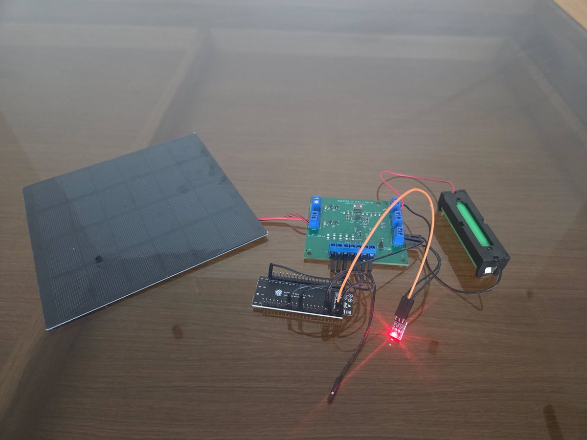 LosHynek's tweet photo. takze projekt pripraveny astrou funguje....  astra pripravila zakladni desku pro BQ25798RQMR  v  modu  dva vstupy napeti - jeden z toho solar/mppt, vystup, nabijeni 1s a ovladani pomoci esp32 pres i2s...   soft psany v clionu/espidf u... esp32 jednak ovladalo BQ a taky na nem bezel web se stavovymy informacemi  z BQ...