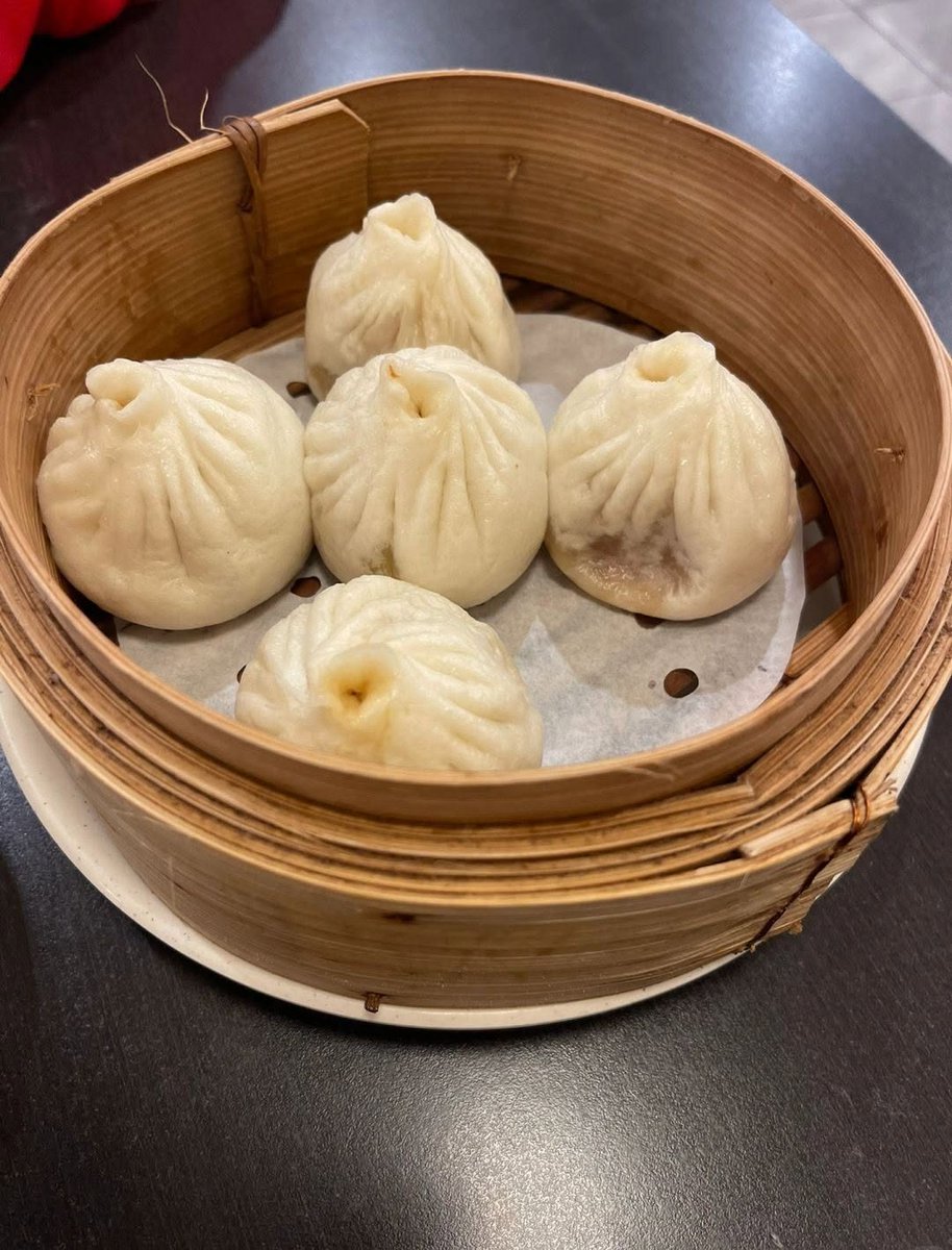 DellaEasthvy's tweet photo. It’s been a while since I had a Chinese breakfast, and I’ve realized that xiao long bao has become even more delicious. I’m here to document it and share it with you. https://t.co/3TGCTDgbYm