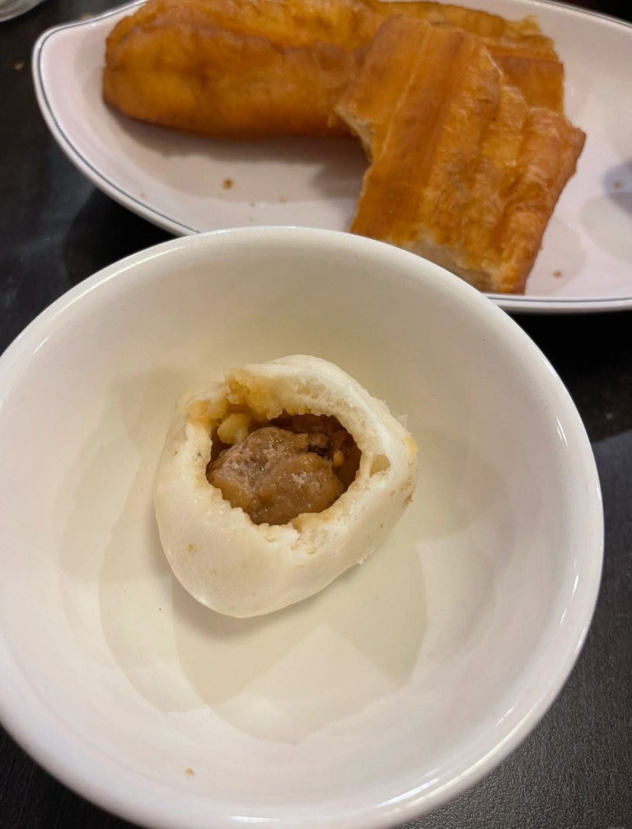 DellaEasthvy's tweet photo. It’s been a while since I had a Chinese breakfast, and I’ve realized that xiao long bao has become even more delicious. I’m here to document it and share it with you. https://t.co/3TGCTDgbYm