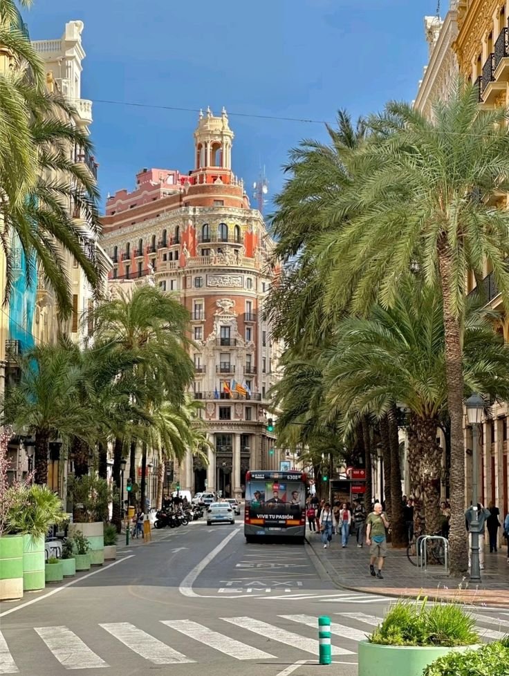 echoesofworld's tweet photo. Valencia, Spain https://t.co/TJeQW0RM1h