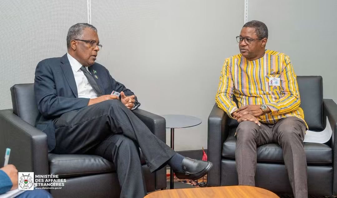 beyondB_DAG's tweet photo. 🟥 Bilateral cooperation: the dynamics in Burkina Faso are generating interest from Indonesia and the Bahamas who wish to strengthen their partnership with Ouagadougou

( New York, September 27, 2026)
The orientations of the President of Burkina Faso for strengthening the legal framework of cooperation between Burkina Faso and the Republic of Indonesia have taken concrete form during the high-level week of the UN General Assembly.

On September 24, 2026, the Minister of Foreign Affairs and his Indonesian counterpart, Mr. SUGIONO, signed an Agreement Framework for Cooperation between Burkina Faso and Indonesia.

This legal document defines the areas and sectors of interest in which Ouagadougou and Jakarta can build partnerships.

This is added to the signing of a Memorandum on visa exemption between Burkina Faso and Indonesia for holders of official passports, an important step that will facilitate the exchange of delegations.

The Burkinabè diplomacy must also strengthen bilaterally, with the Commonwealth of the Bahamas, an archipelago country in the Atlantic Ocean, south of Florida and north of Cuba.

The Minister of Foreign Affairs of this country, H.E. Frederick A. MITCHELL, had discussions with Comrade Karamoko Jean Marie TRAORE on the actions to be taken to inject new dynamics into the friendship and cooperation between Burkina Faso and the Commonwealth of the Bahamas.

"The Burkina Faso is at a stage in its history that attracts the attention of the world and we are committed to increasing the level of partnership with this country in several areas of interest," the Bahaman diplomat said during the meeting.

The Head of Burkinabè diplomacy acknowledged that there is great potential to be exploited in cooperation between the two countries.

Therefore, the two ministers agreed that their teams can work in synergy to develop and adopt legal instruments that will strengthen the Ouagadougou-Nassau axis.

Source: Ministry of Foreign Affairs of Burkina Faso