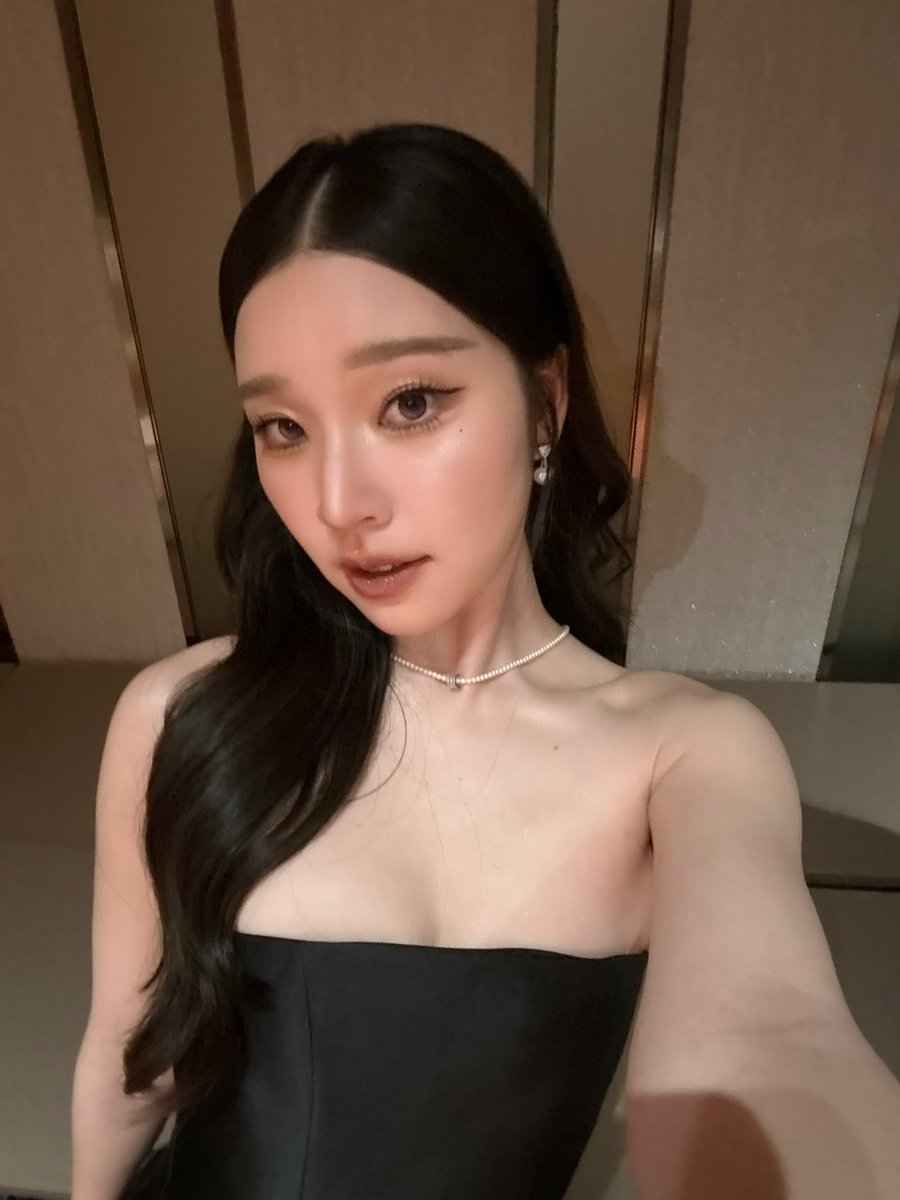 ayaorapan's tweet photo. 👀🤎💖✨

ดีใจที่ได้เจอทุกคนนะคะ ขอบคุณที่เดินทางมาหากันด้วยงับ และขอบคุณทีมหน้าจอคอยส่งกำลังใจมาให้ด้วยนะคะ 
กลับบ้านปลอดภัย พักผ่อนเยอะๆเลยน้าา เปียกฝนกันมั้ยคะ ห้ามป่วยน้าา! 
ไว้เจอกันอีกนะคะทุกคน 
คืนนี้ฝันดีหลับฝันดีน้า love u PlusA 🫶🏻

#FEEDxKHAOSODAwards2026  
#miephat #mieaya #ayaorapan