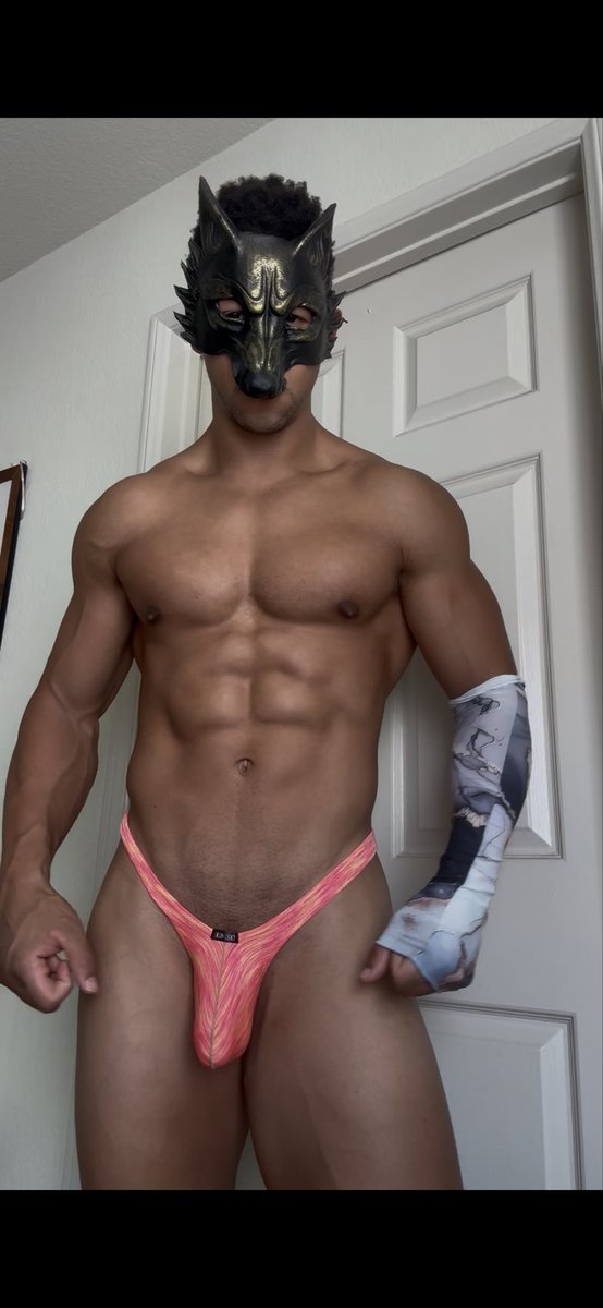 bigbadwolfiee_'s tweet photo. Just peachy 🐺 https://t.co/78EeSsZlZ8