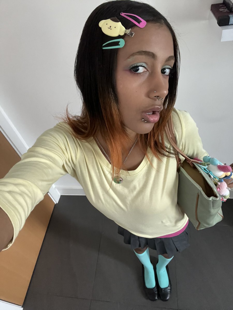 fluttershae's tweet photo. seeing f5ve today! #healed https://t.co/mBJNgn873z