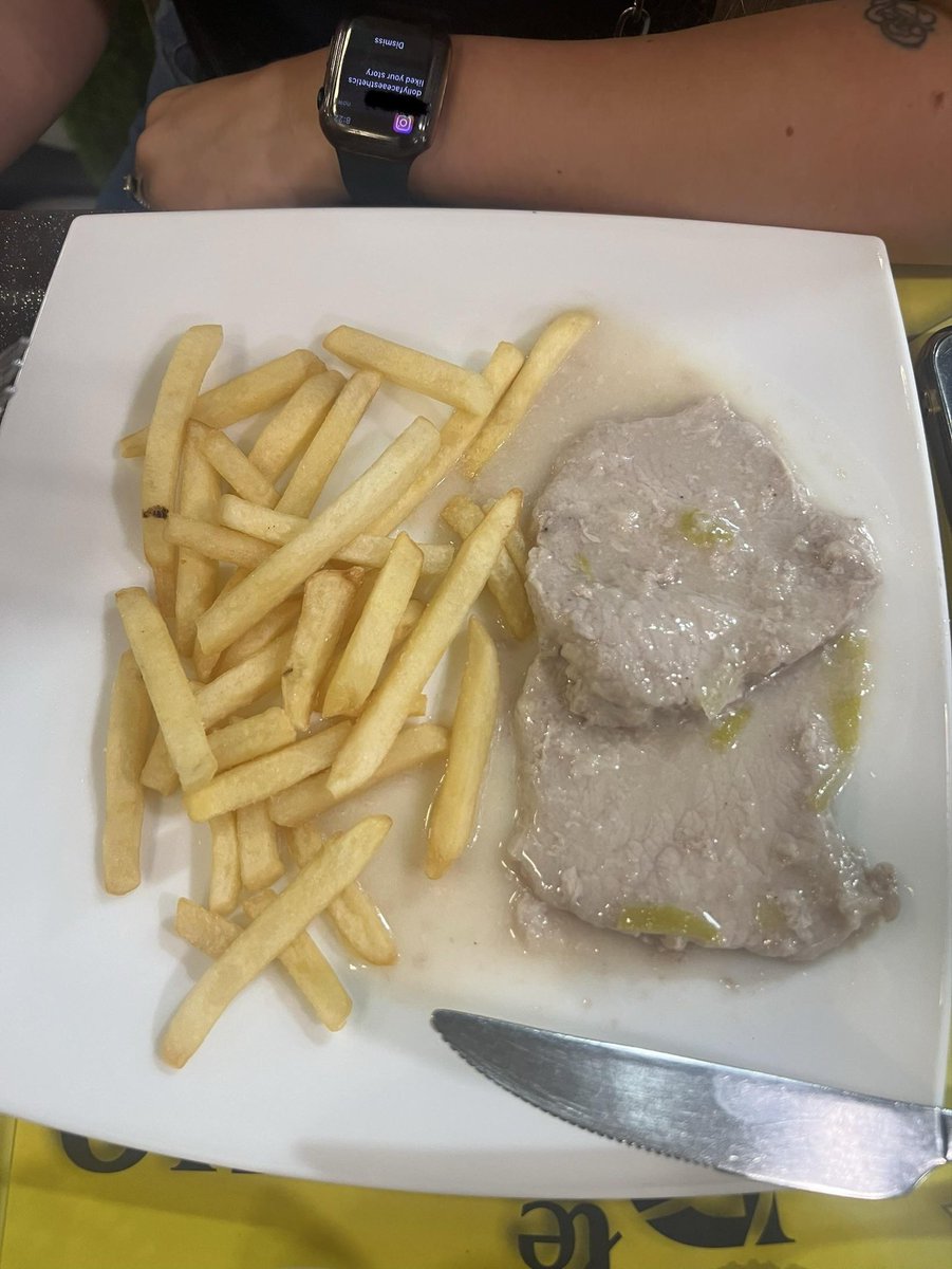 deleted01010108's tweet photo. @N7J23 Cuzzeh I went shagadir this summer and this was the food they served me at the restaurant I went. Kasmeh I had food poisoning for 3 weeks straight 🤮 https://t.co/ARxxmUSkLM