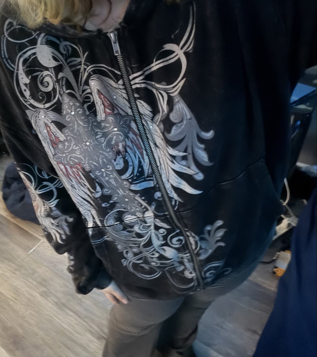 coffeessyrup's tweet photo. my new hoodie yayyy https://t.co/a1rUdhT4wg