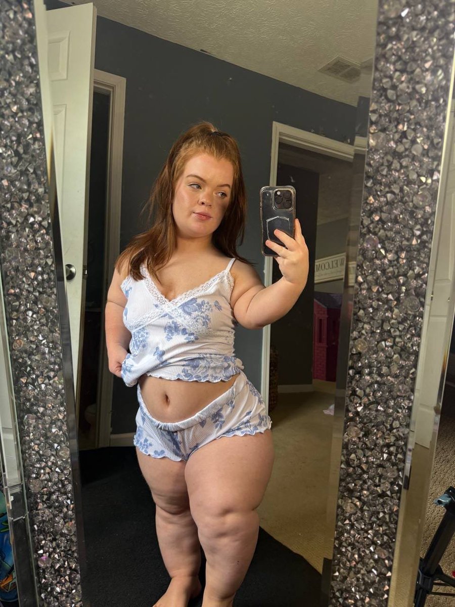 naughtypixiee8's tweet photo. Naughty vibes 😈😈😈 https://t.co/cFefdneu7B