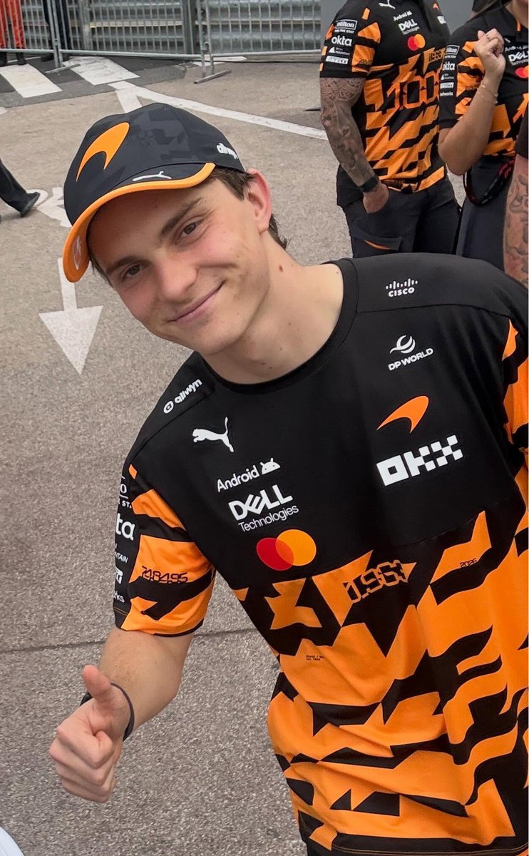 kindpiastri's tweet photo. sus mejillas rosaditas y la sonrisa dioss es tan lindo y adorable, lo amo tanto 🥺❤️ https://t.co/5BQrxroOwC