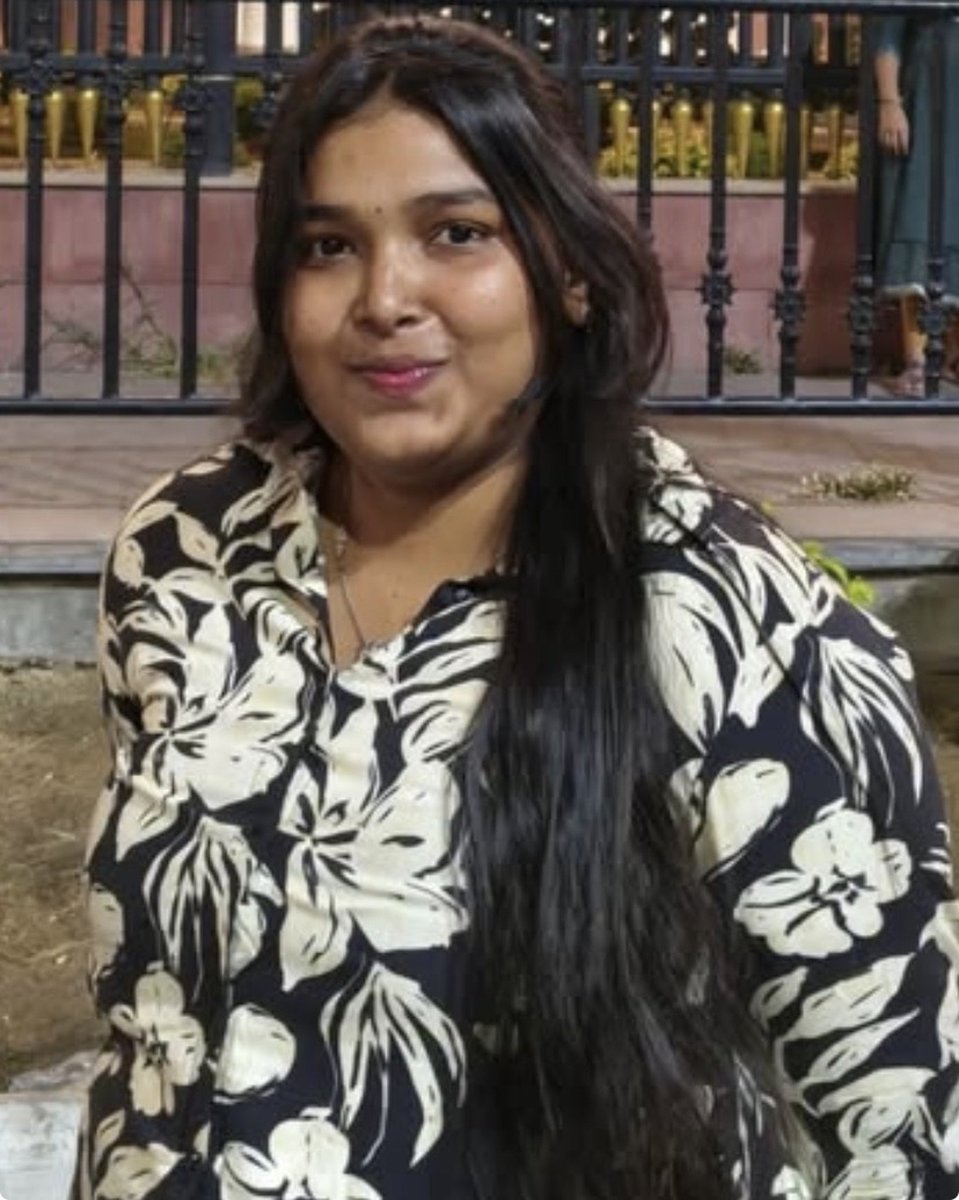 kurrodu68876's tweet photo. Dhini Peru Satya mana follower friend anta lanja entha sexy ga undho ila chubby chubby ga unde lanjalani dengali ante mamulu istam kadhu naku chusthunte lanja ni akkade padesi lips koriki sallu koriki gudha puku thedalekunda dengi lanja notlo motham karcheyali anipisthundhi uff https://t.co/SBbxuGibyB