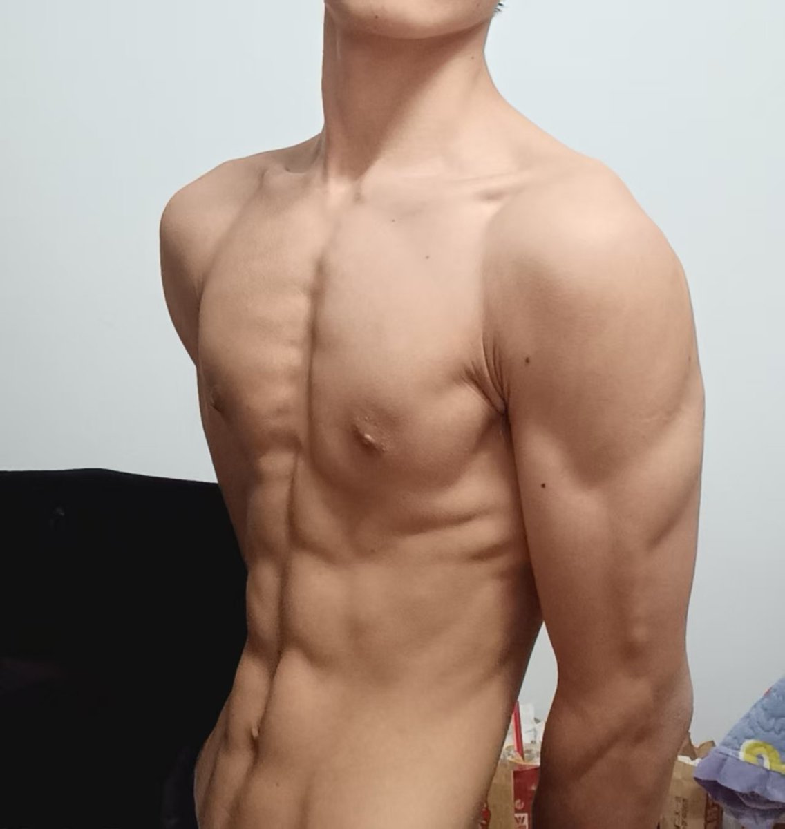 k7R3D's tweet photo. 记录体脂最低的时候 https://t.co/fltMFbmpjZ