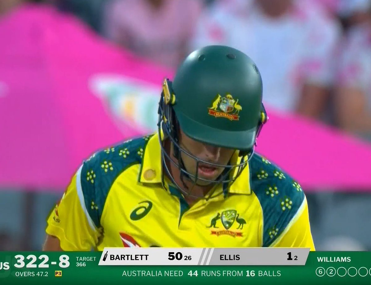 wyd_ismail's tweet photo. Jansen improving his batting skills.
Bartlett improving his batting skills. 

Bc thori bowling bhi improve karlo 😭🥀 https://t.co/puoTzNRHYQ