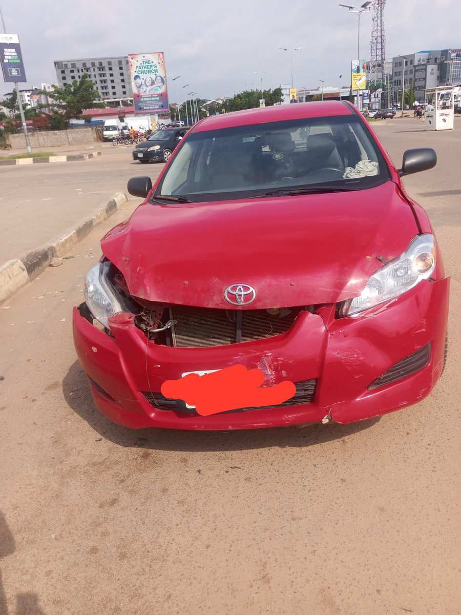 iAmdapzy's tweet photo. It could have been worse, but thank God still.... Today was really something I pray not to encounter every single day before going out.... God, only you can help me solve this debt o😔😔😔😔 https://t.co/9DtJAJ0caf