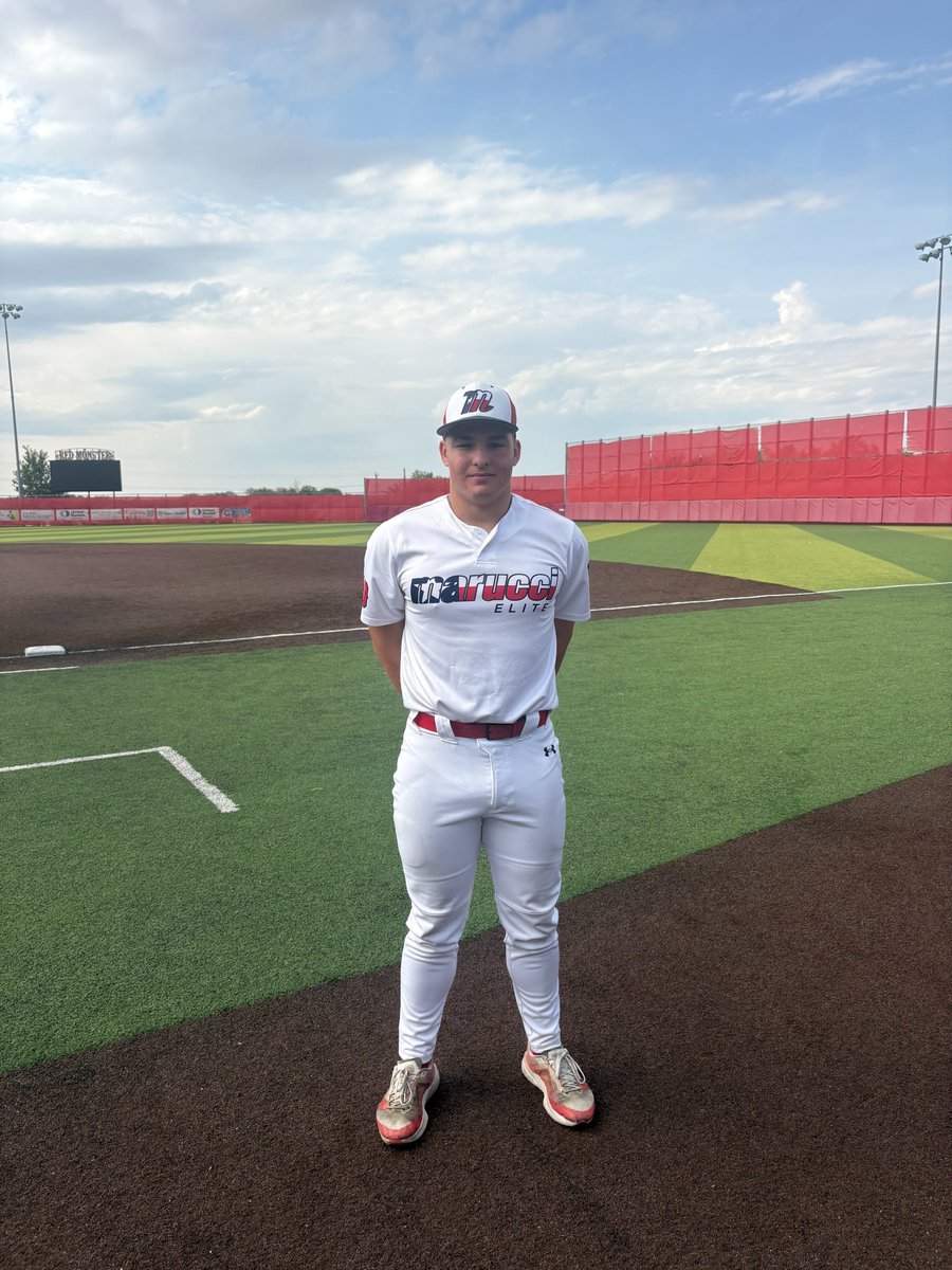 FiveToolTexas's tweet photo. #FiveToolClubLeague F: @RecruitMETx Upperclass 8, Lonestar Baseball Club National 2027 0
PoG: @k2httr40 1-2, HR, 2 RBI / 2 IP, 2H, 0 BB, 0R, K
Hitter: @Kadeestrada2027 1-2, HR, 2 RBI, BB https://t.co/55VWO1TRbF