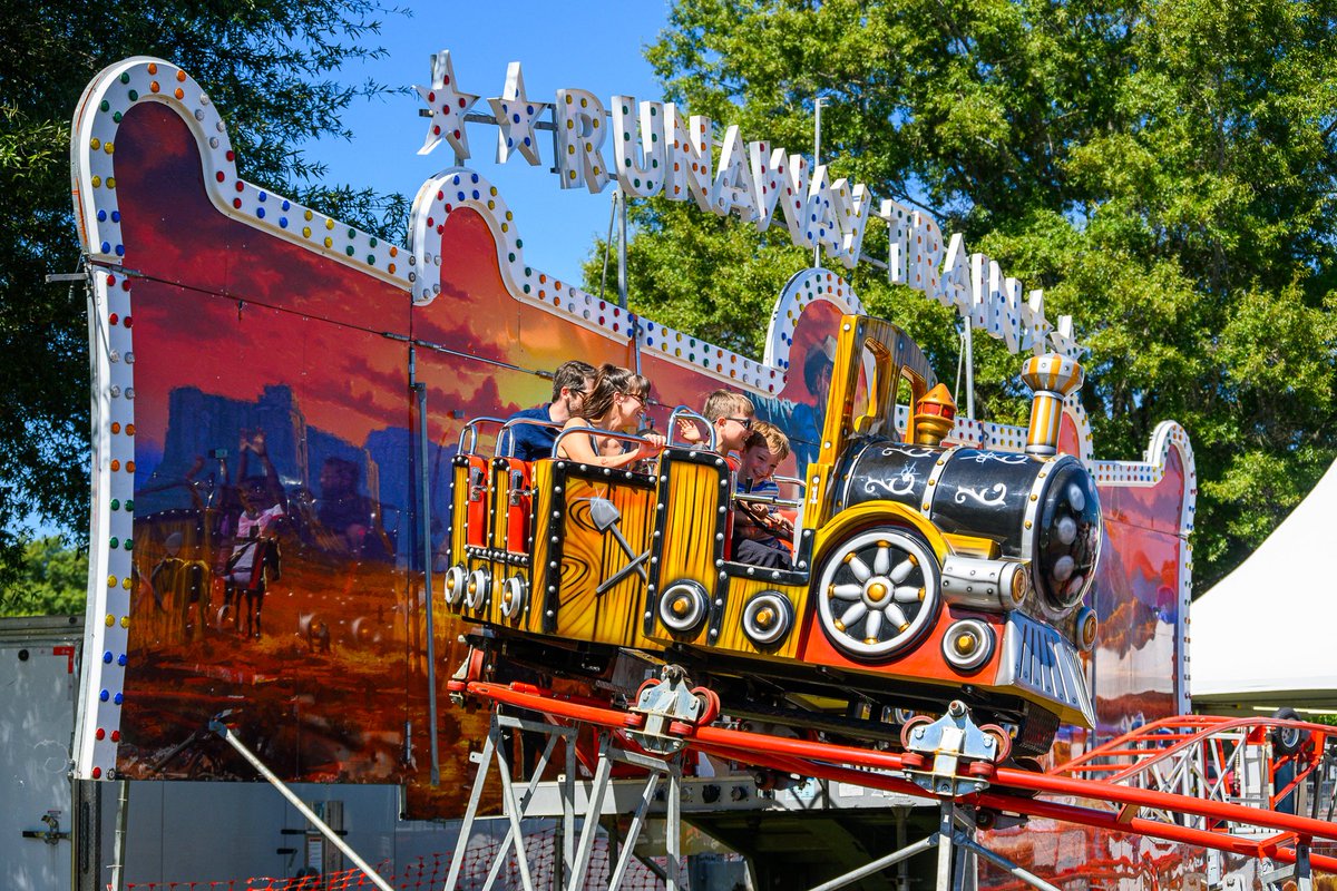 amusementhunt's tweet photo. Bonus credit! North Georgia State Fair had more one coaster than listed online, and they let adults ride it! Winning! #northgeorgiastatefair #ngsf #rollercoaster #fair https://t.co/BNArIoqkUX