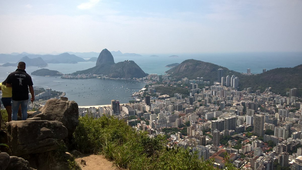 DudaSuarez46's tweet photo. @BuffaloBills @MillerLite From Rio de Janeiro,  Brazil 
#BillsMafia https://t.co/pFARNxONAE